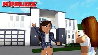 I MADE MY SISTER A HOUSE on BLOXBURG | Roblox