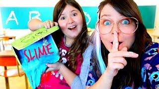 HOW TO MAKE SLIME AT SCHOOL WITHOUT GETTING CAUGHT! skit
