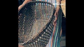 Making wine with bamboo basket | CCTV English