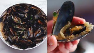 25-Minute Mussels In White Wine • Tasty